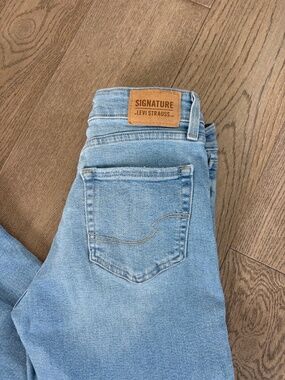 Levi’s Signature Boyfriend Jeans